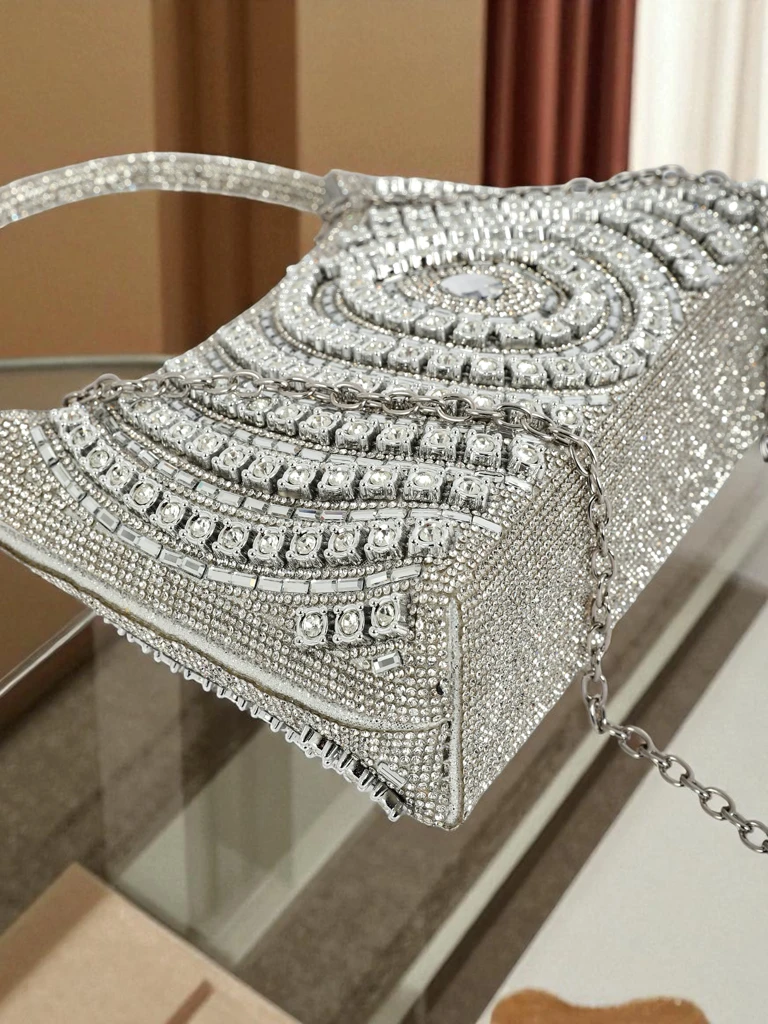 Royalfashion Дамска чанта тип клъч с цирконии Sova Glint