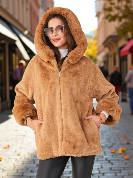 Дамско яке от принцеса Модел от изкуствен козина с качулка и цип. Този модел е хит на сезона! 87654321 <p>Забележка:</p>
<p>*Точност на измерване (+/-) 1 см. Измервания на п