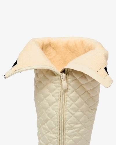 Royalfashion Бежови дамски ватирани ботуши Ataeb