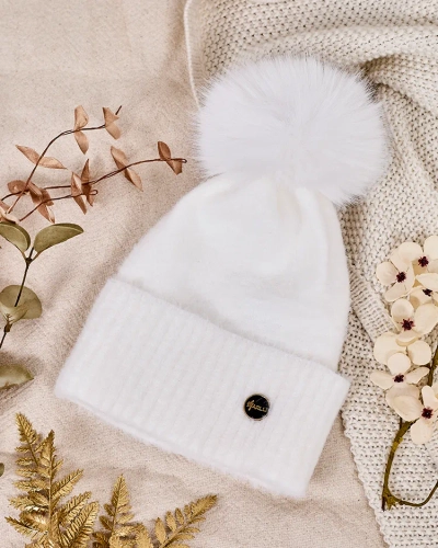 Дамска шапка на Royalfashion с пискюл