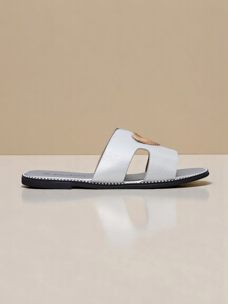 Royalfashion Дамски чехли на равна подметка Heart Chic