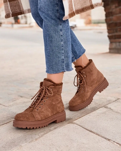 Разкроен модел на женски глезенки в царска мода Весот