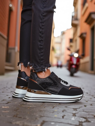 Royalfashion Женски маратонки с блясък Borovis