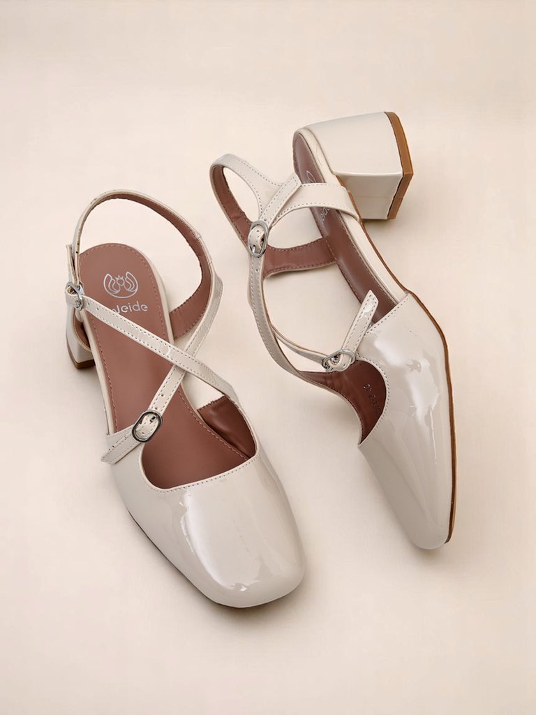 Royalfashion Дамски обувки на нисък ток с декоративни каишки Lollita