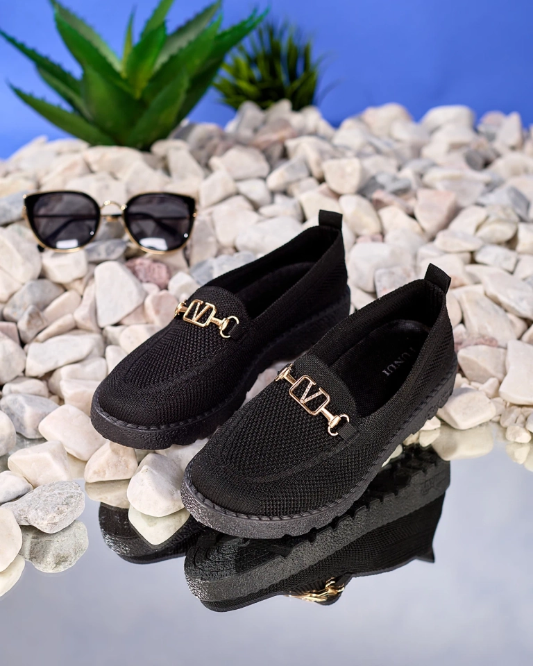 Royalfashion Черни дамски мокасини от плат със златна украса Ertica