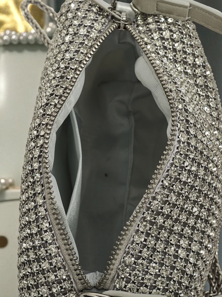 Дамска чанта клъч с цирконии Luniva