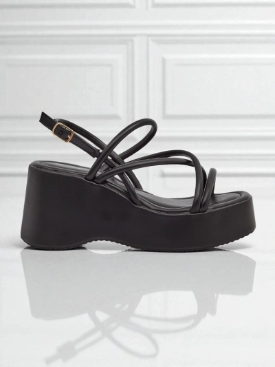 Royalfashion Дамски сандали на котурн Skyline Straps