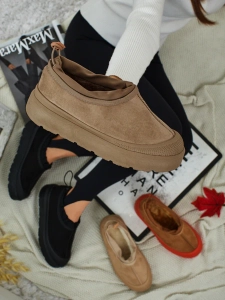 светлокафяв