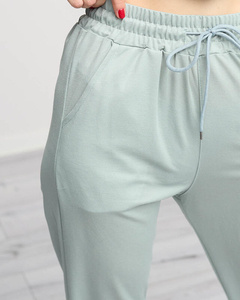 тъмнозелено || мента