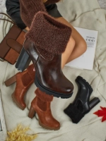 Тъмнокафяв