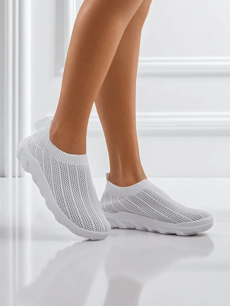 Дамски бели кецове Astrea от дишаща материя на плоска подметка