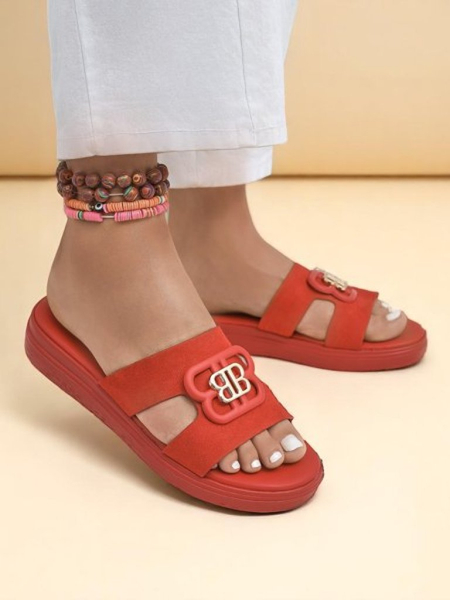 Royalfashion Дамски чехли на плоска подметка ChicStep