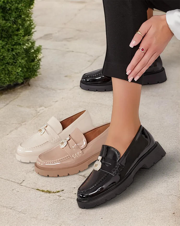 Royalfashion Дамски мокасини с лак Bemies