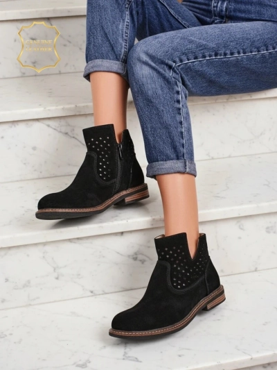 Велурени ажурни дамски боти Aurelia Nero с плосък ток 3 см