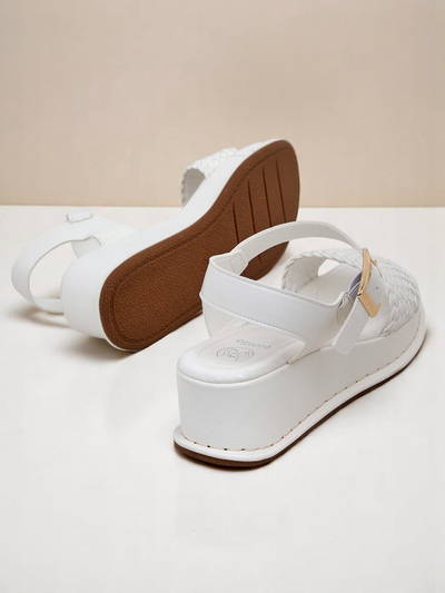 Royalfashion Дамски сандали на платформа с плитен каиш Fiolle