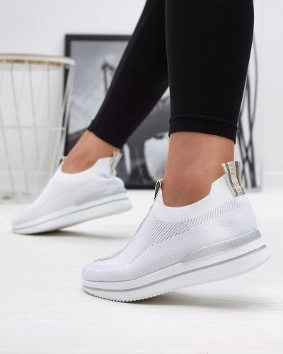 Дамски спортни обувки с надпис в бяло Cerppa- Footwear