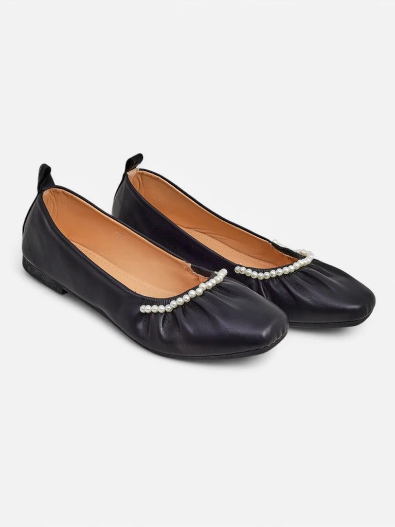 Балеринки Callisto Nero – Черни балеринки от еко кожа с перли, плосък ток