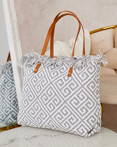 гълъбово сиво