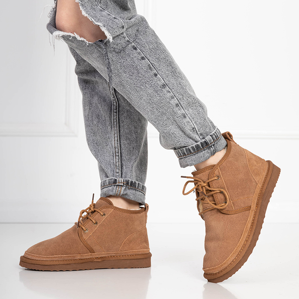 Jasnobrązowe wiązane damskie śniegowce z futerkiem Miusho - Obuwie