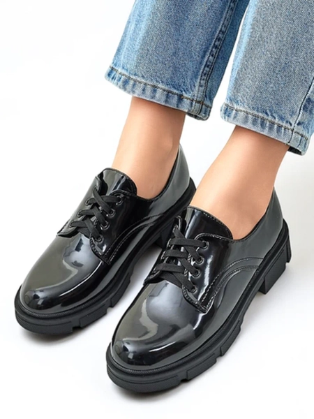 Royalfashion Женски обувки от патентна кожа Omey