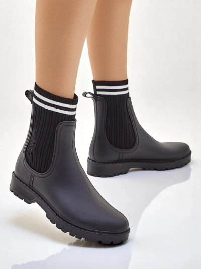 Дамски дъждовни ботуши Royalfashion с по-висок текстилен вложка Scarlesa