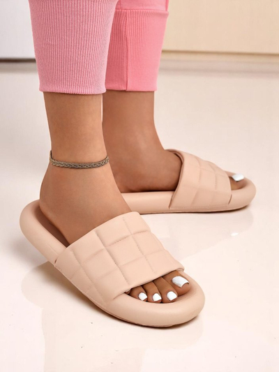 Royalfashion Дамски чехли на равна подметка Quilt Walk