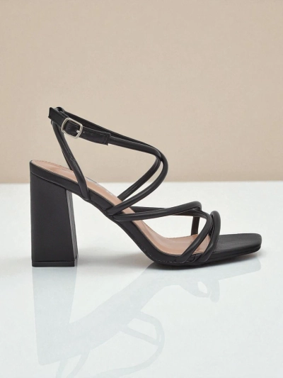 Royalfashion Дамски сандали на дебел ток Elysia