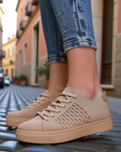 светлокафяв