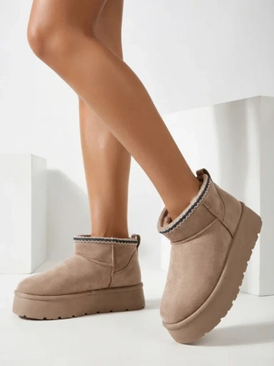 Royalfashion Дамски къси ботуши a'la snow boots Xoalla