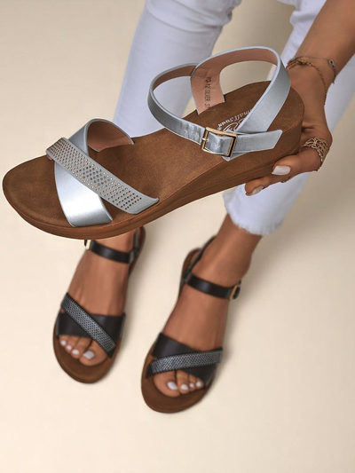 Royalfashion Дамски сандали на платформа с камъчета Allona