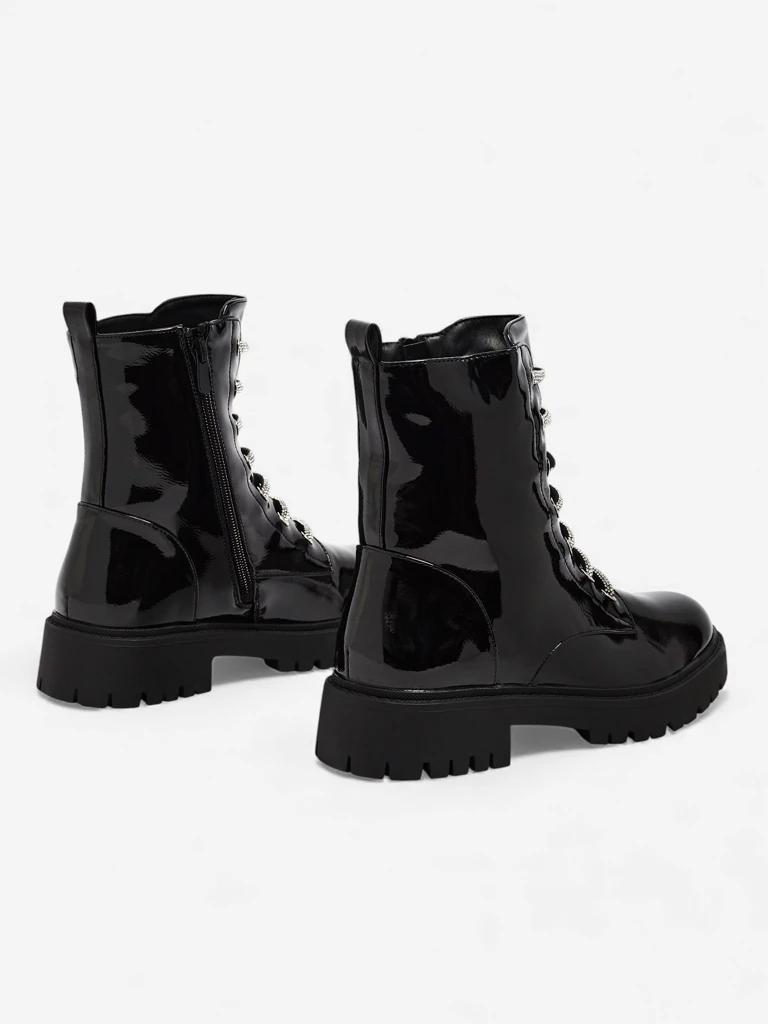 Лакирани дамски боти с връзки Velmini