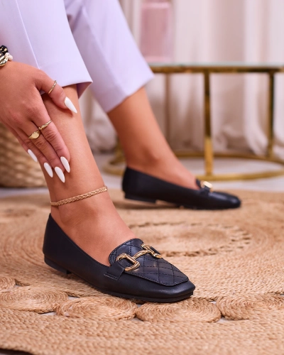 Royalfashion Черни дамски ватирани мокасини със златна украса Wetifa