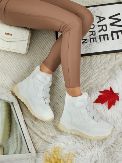 Дамски боти тип сноубутс Auralen