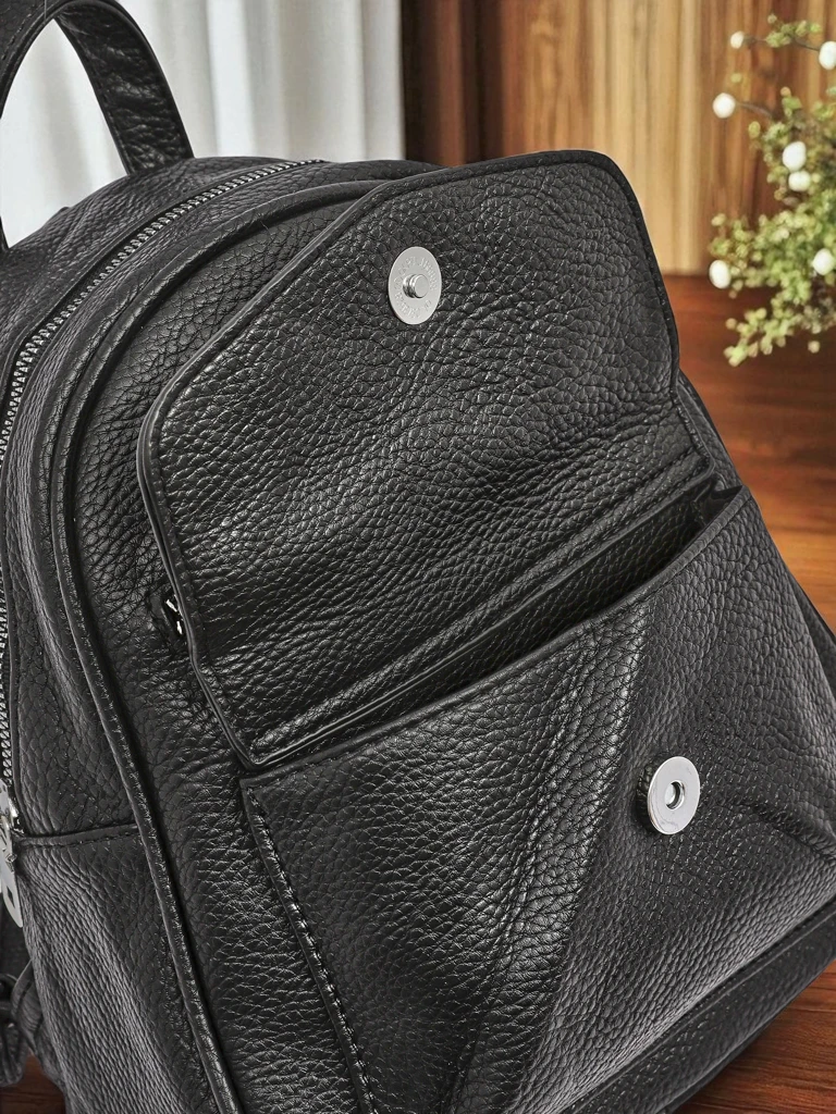 Дамска раница Astrea Królewska Moda от екологична кожа, черно и бяло