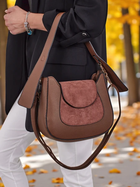 Малка дамска чанта от еко кожа Golden Whisper