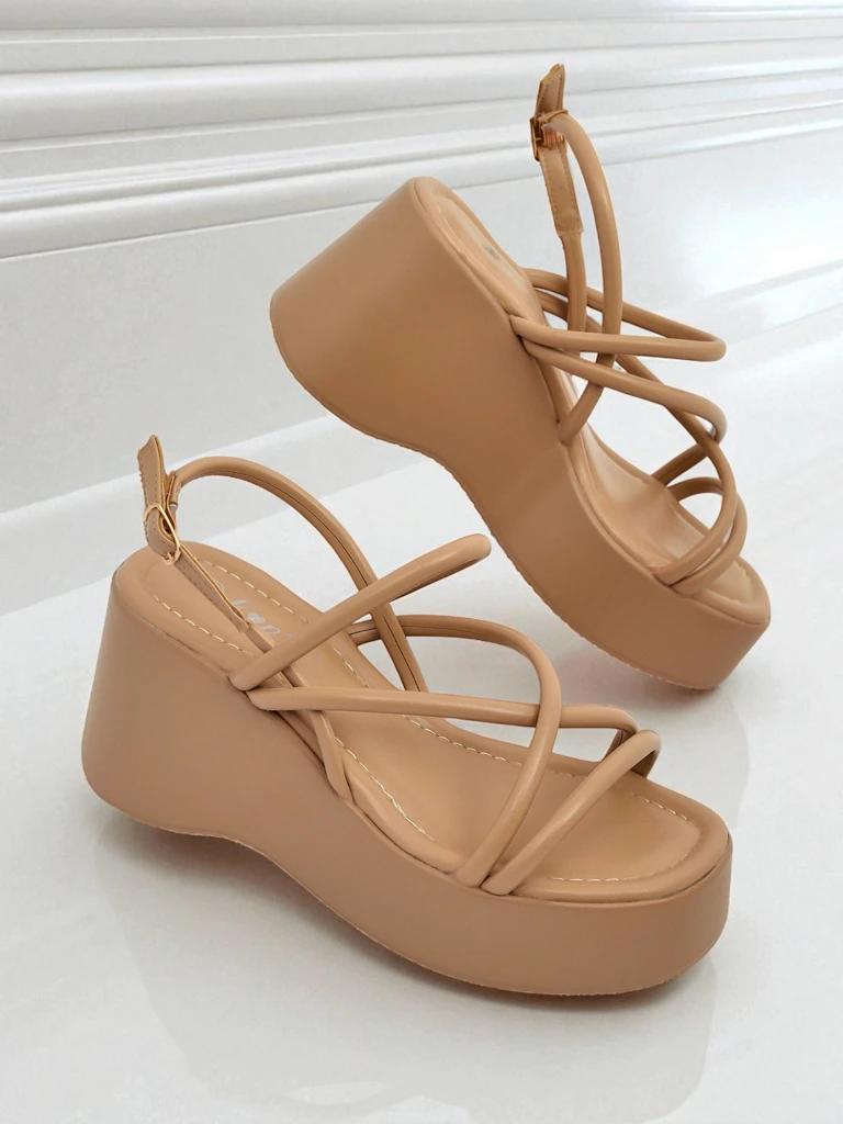 Royalfashion Дамски сандали на котурн Skyline Straps