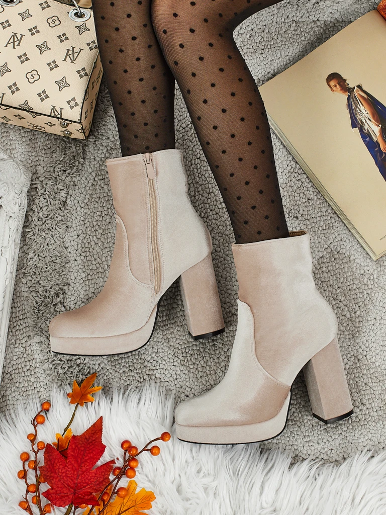 Дамски боти на ток, имитация на велур, Miss