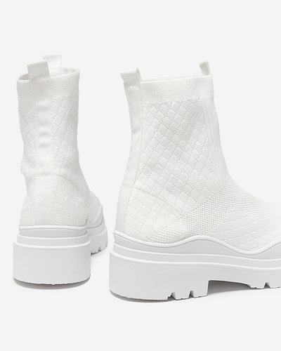 Białe botki damskie na płaskim obcasie Seritis - Obuwie