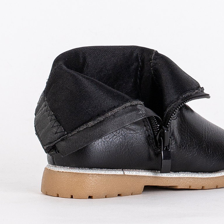 Czarne botki dziewczęce z ozdobną cholewką Nokimi- Obuwie