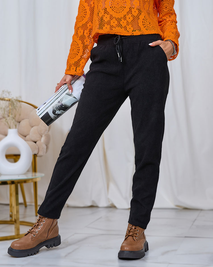 Royalfashion Черни дамски панталони от велур