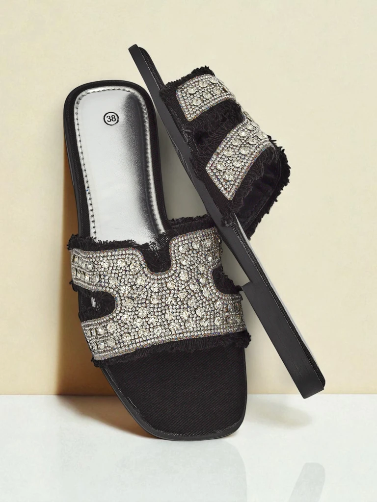 Royalfashion Дамски сандали с камъни CrystalEase