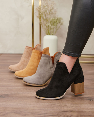 Royalfashion Черни дамски ботуши на ток Ricteas