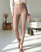 светлокафяв