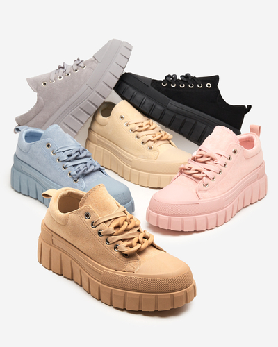 Wysokie damskie trampki w kolorze czarnym Mishta - Obuwie