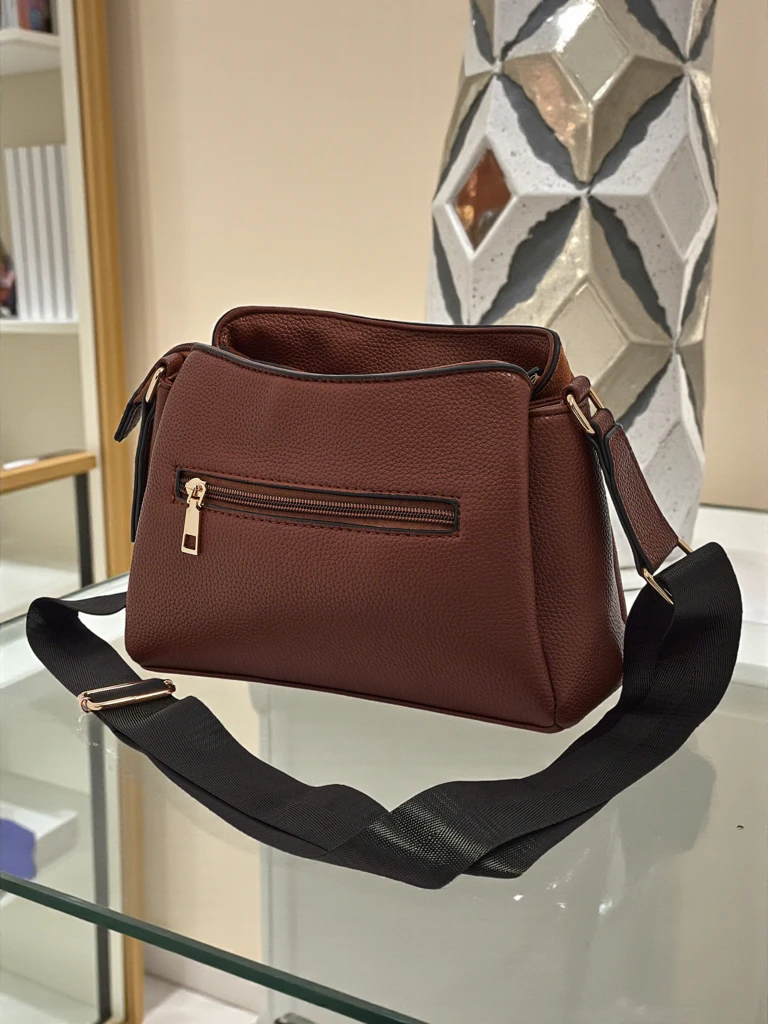 Малка дамска чанта от еко кожа Novaria