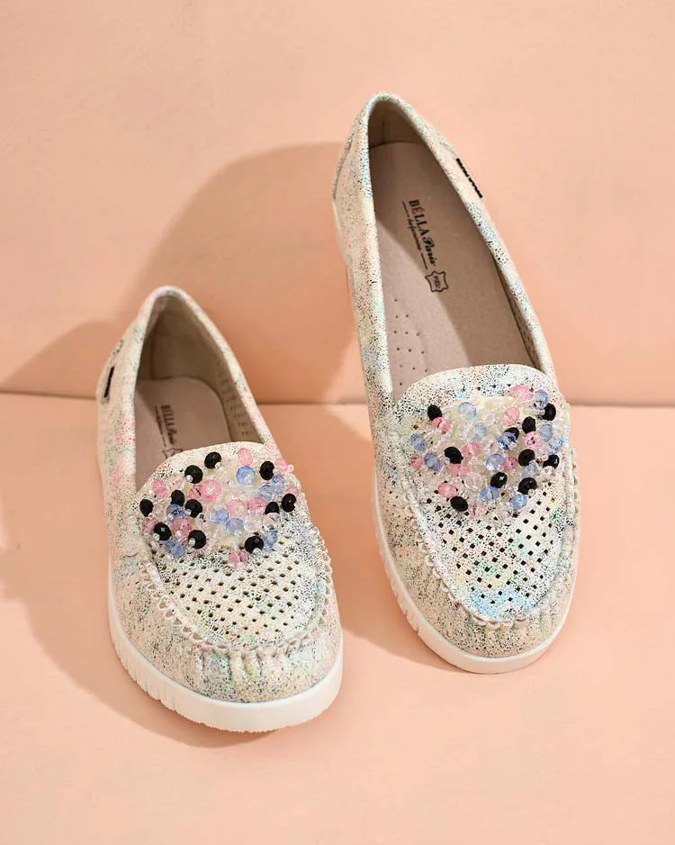 Royalfashion Дамски ажурни мокасини с мъниста Namis