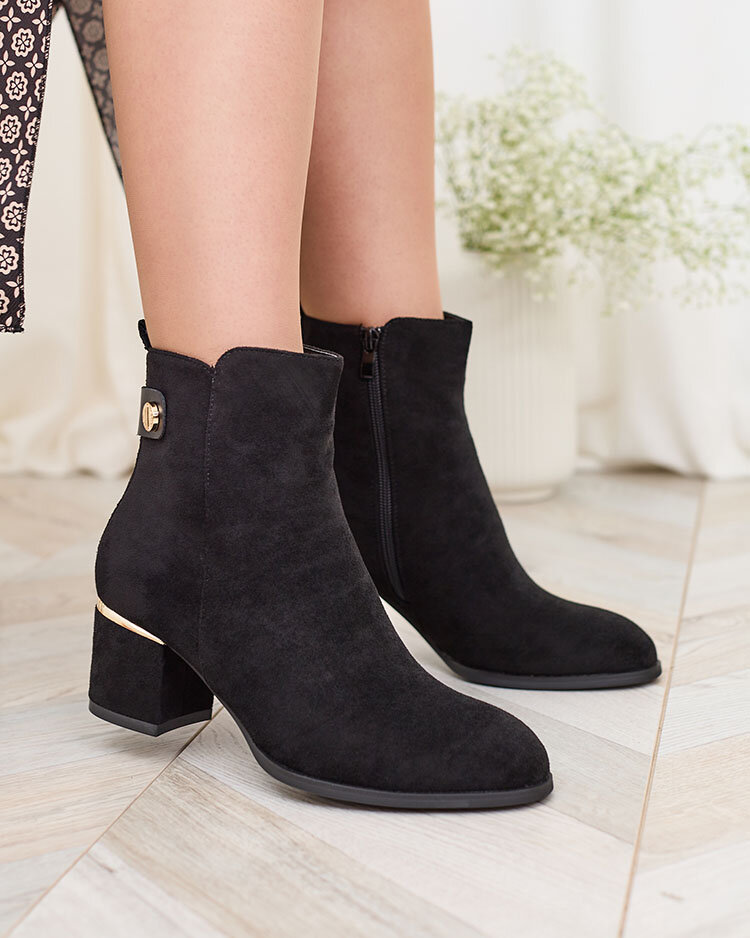 Royalfashion Дамски ботуши с нисък ток в черно Dogdas