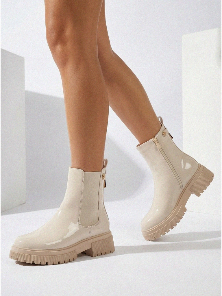 Лакирани дамски еко кожени боти Calebi