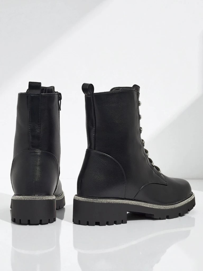 Дамски боти Lunara от еко кожа с връзки