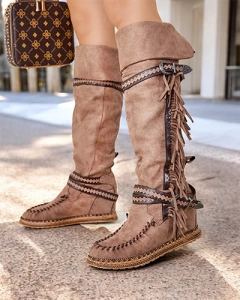 светлокафяв